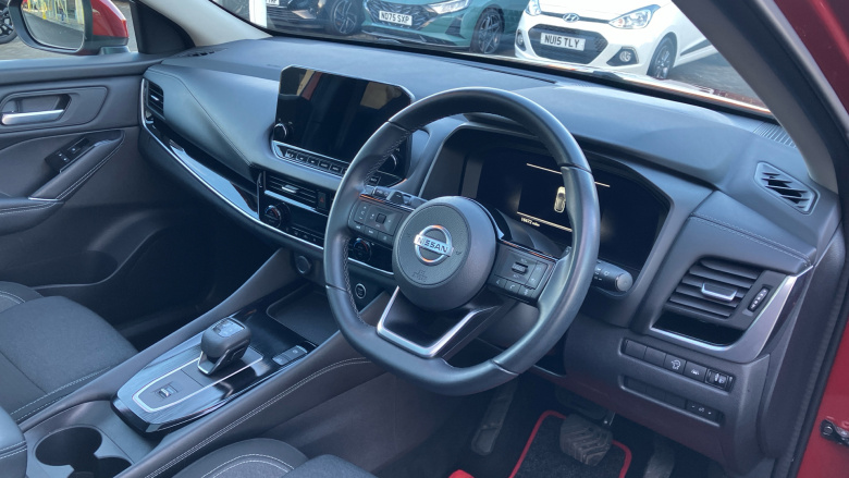 Nissan Qashqai 1.3 DiG-T MH 158 N-Connecta 5dr Xtronic Petrol Hatchback